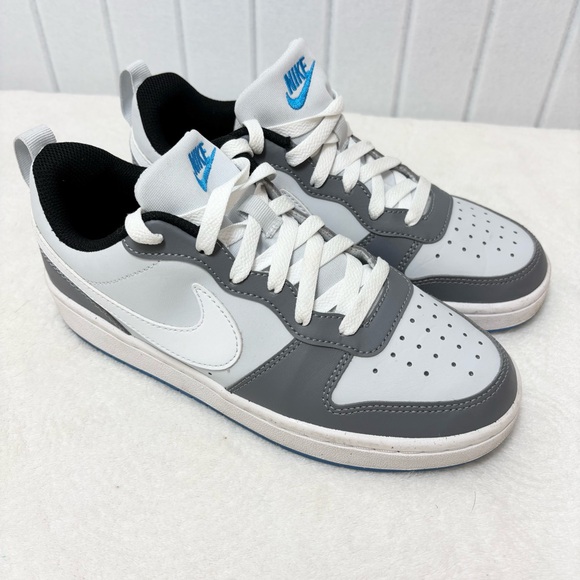 Nike Court Borough Low 2 Older Kids‎ white and gray Shoes Size 5Y